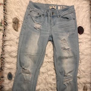 Distressed Boyfriend Crop Jeans
